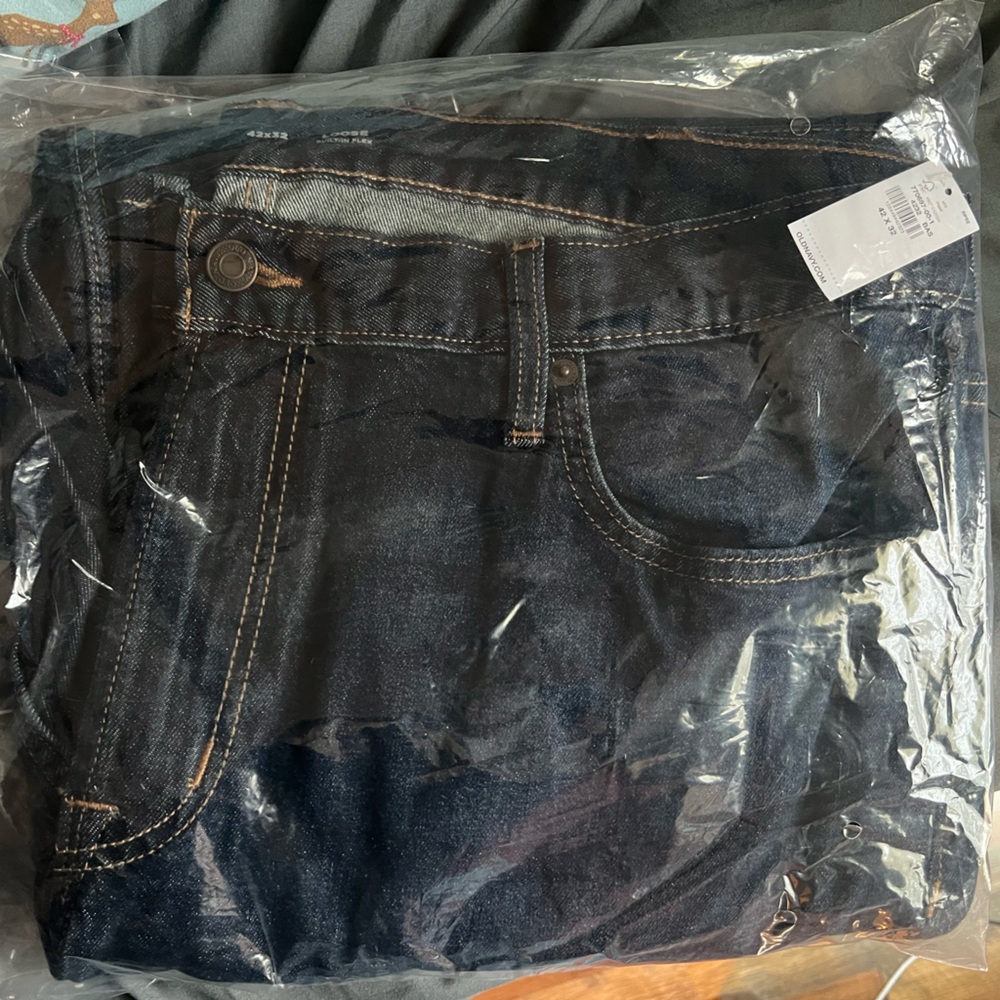 Old Navy Men’s Jeans - Picture 2 of 6